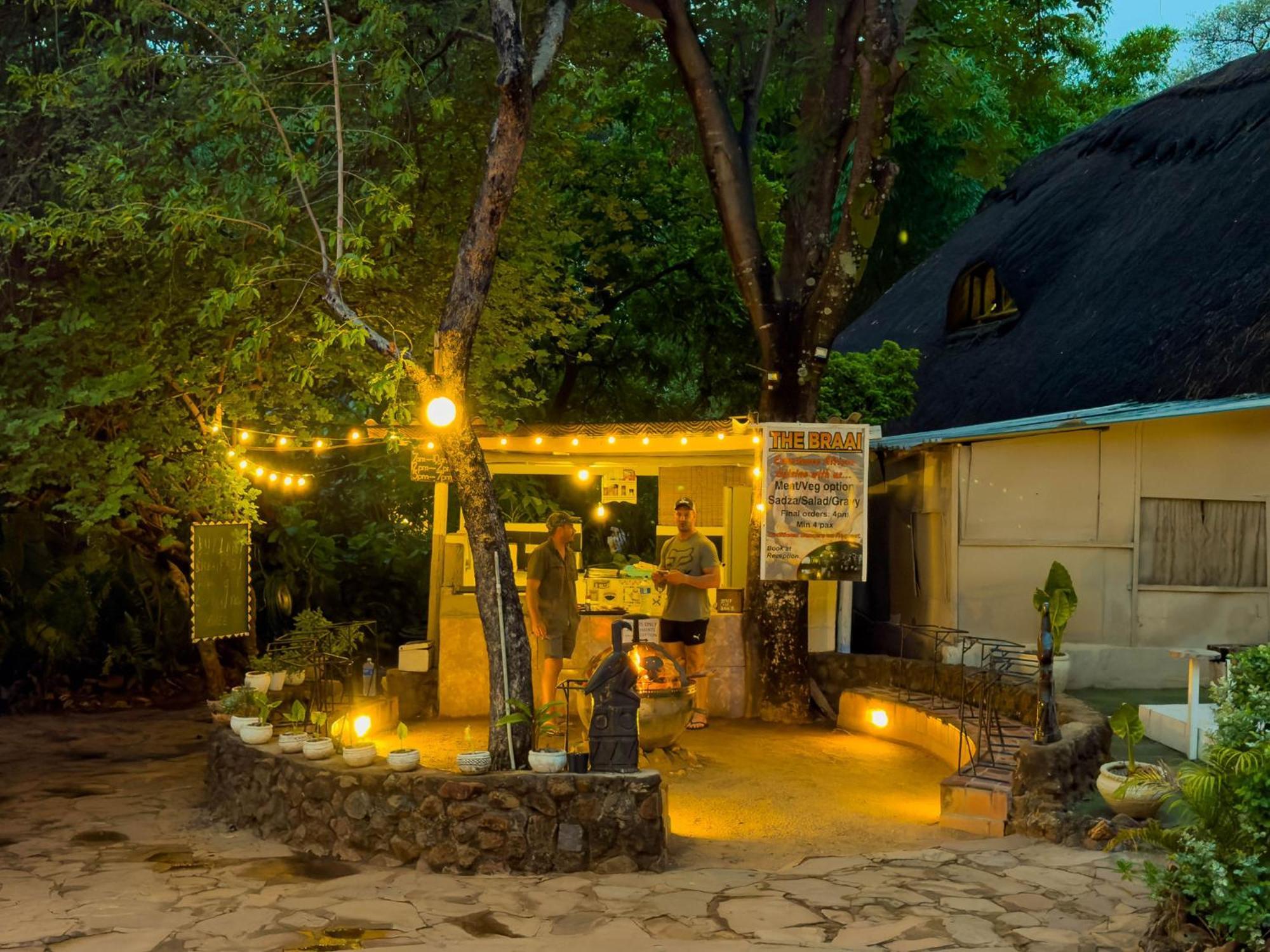 Victoria Falls Backpackers Lodge- Camp Sites 외부 사진